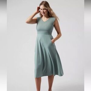 NWT Athleta Ryder Dress Minimalist Gray (Green)